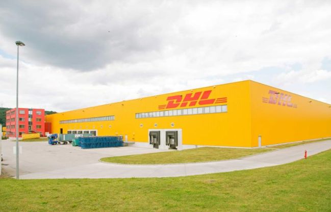 Der Versandhandel schlägt Profit aus der Krise. Hier das DHL-Logistikzentrum in Bad Hersfeld als Teil von Prologis REIT.